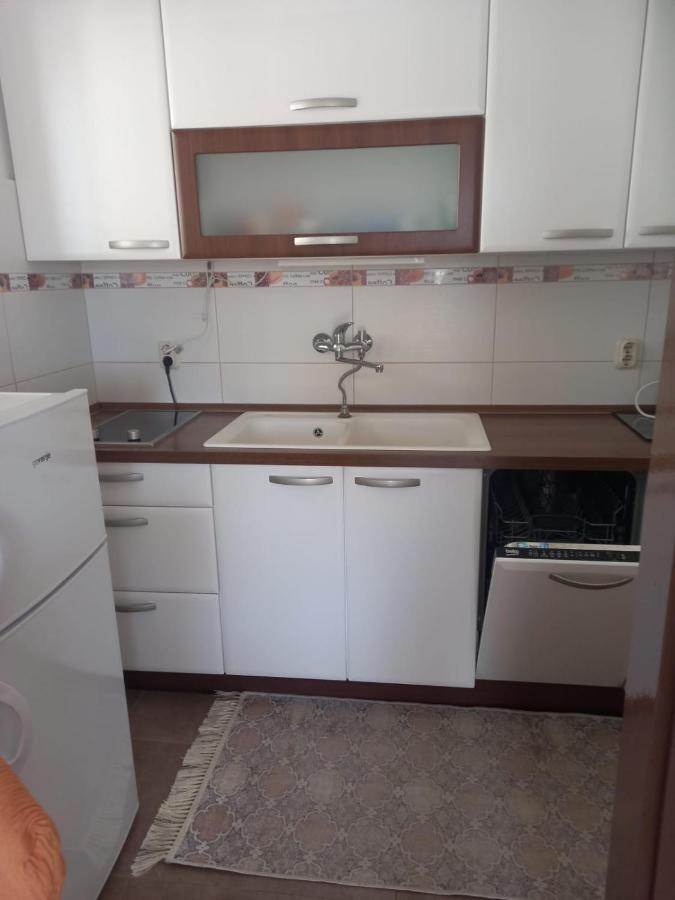 Apartman Rebeka イェゼラ エクステリア 写真