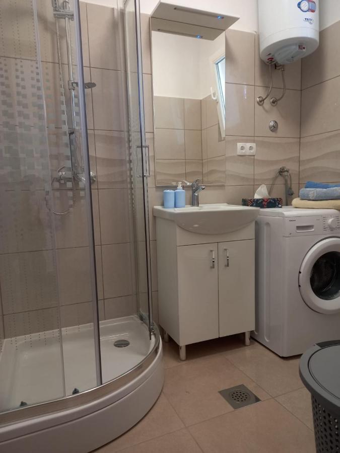 Apartman Rebeka イェゼラ エクステリア 写真